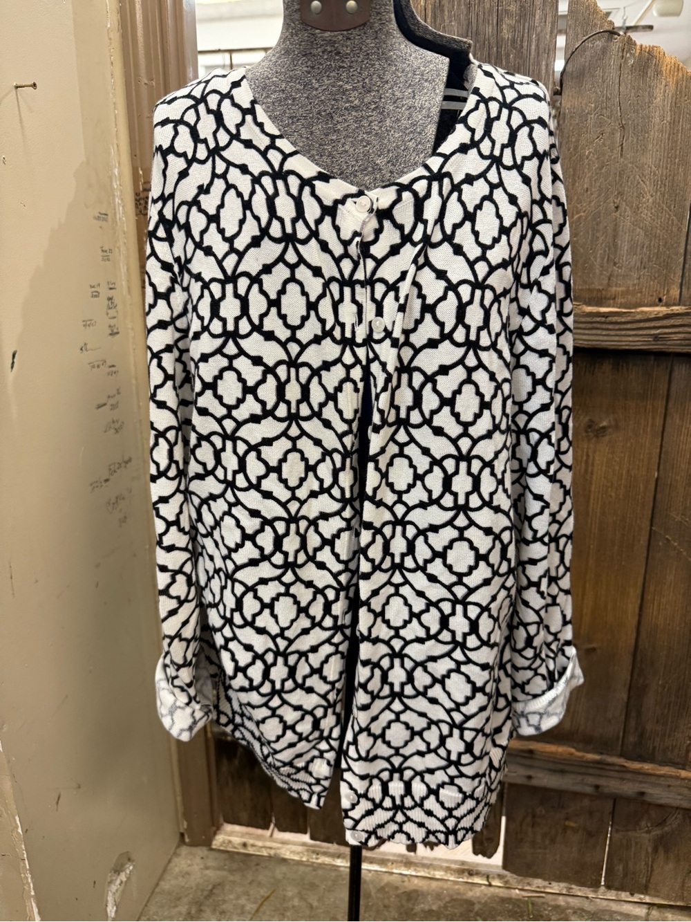 Source Unknown Black and White Geometric Knit Cardigan